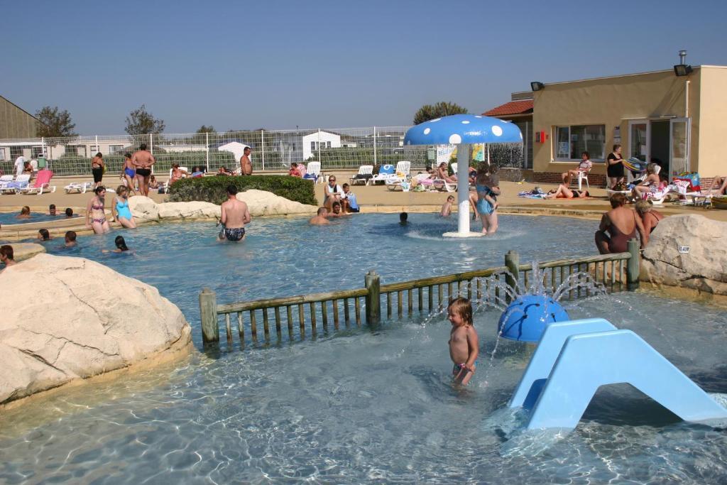 Hotellerie De Plein Air Belle Dune Berck エクステリア 写真